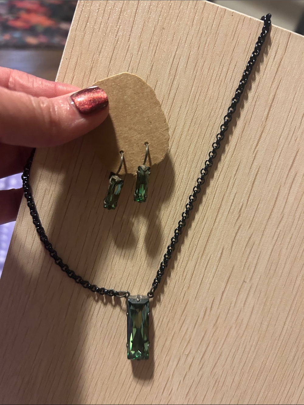 Sabika necklace and earrings